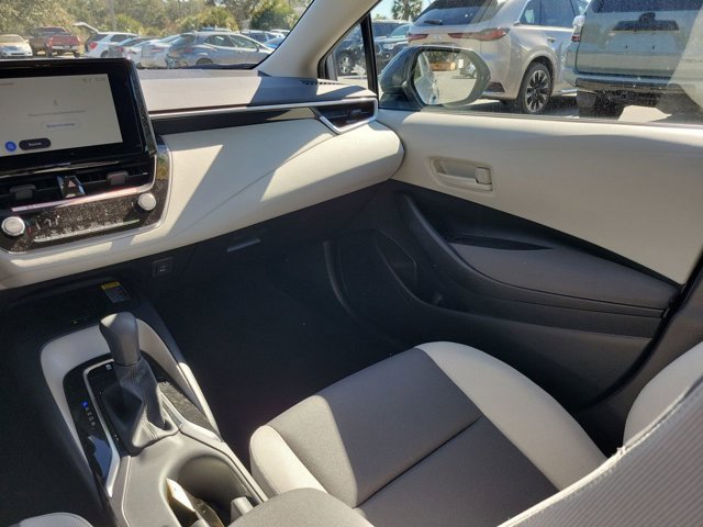 Used 2026 Toyota Corolla LE image 3