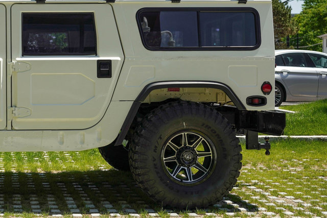 Used 1995 HUMMER H1 4-Door Wagon image 5