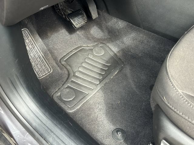 Certified 2024 Jeep Compass Sport image 17