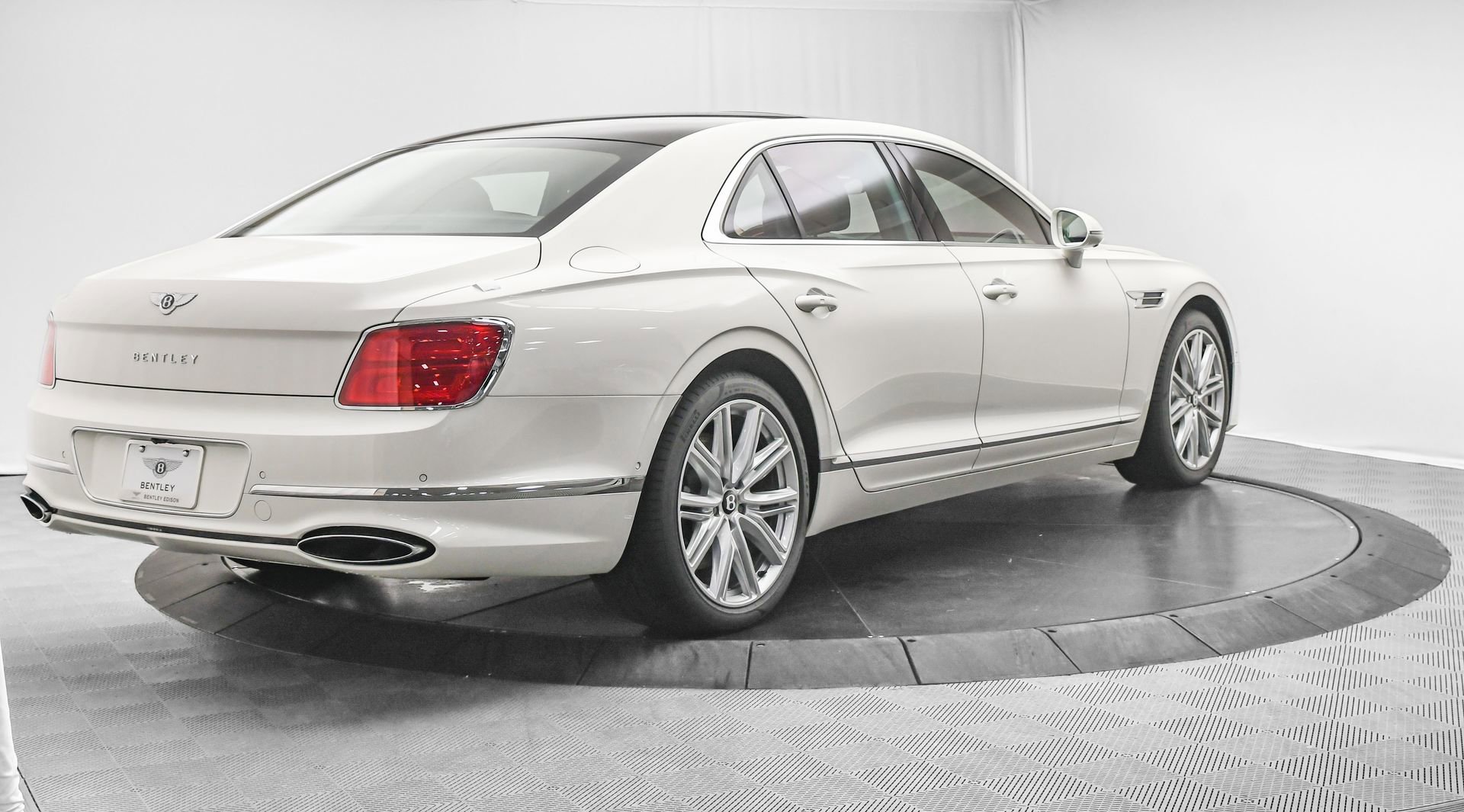 New 2026 Bentley Flying Spur image 13