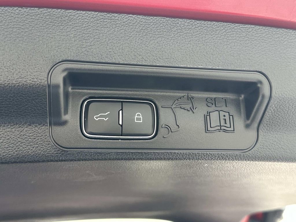 Used 2023 Ford Explorer XLT w/ Equipment Group 202A image 20