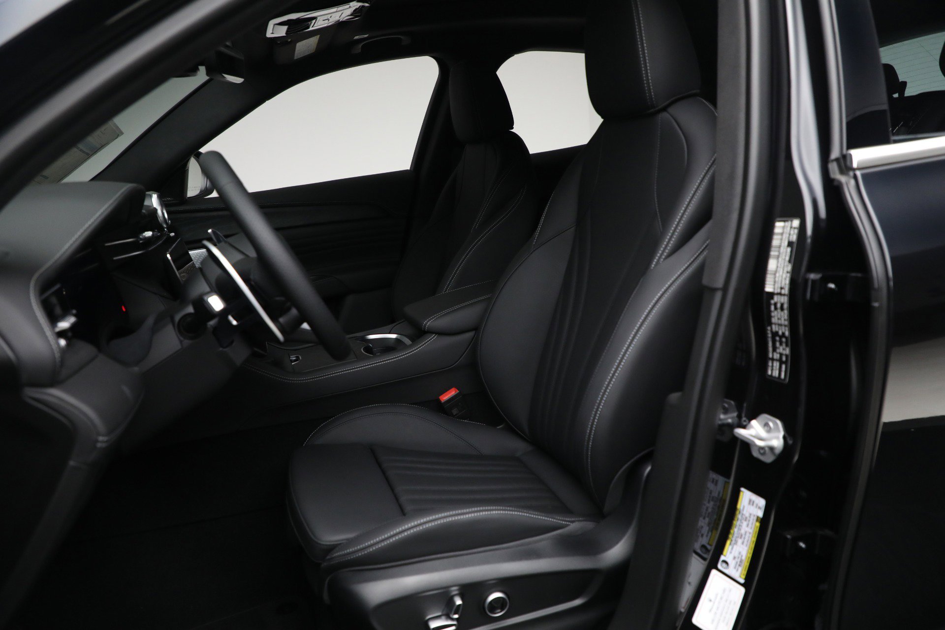 New 2025 Maserati Grecale GT image 15