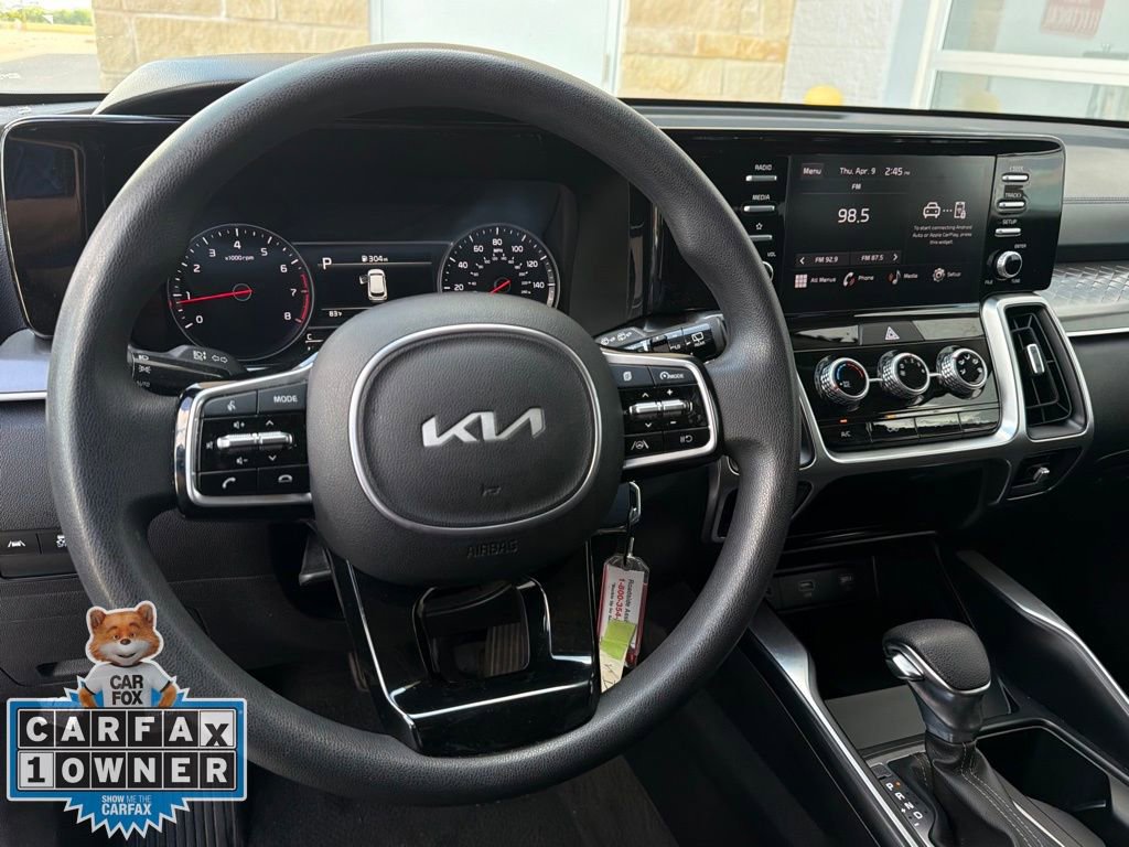 Used 2023 Kia Sorento LX image 11