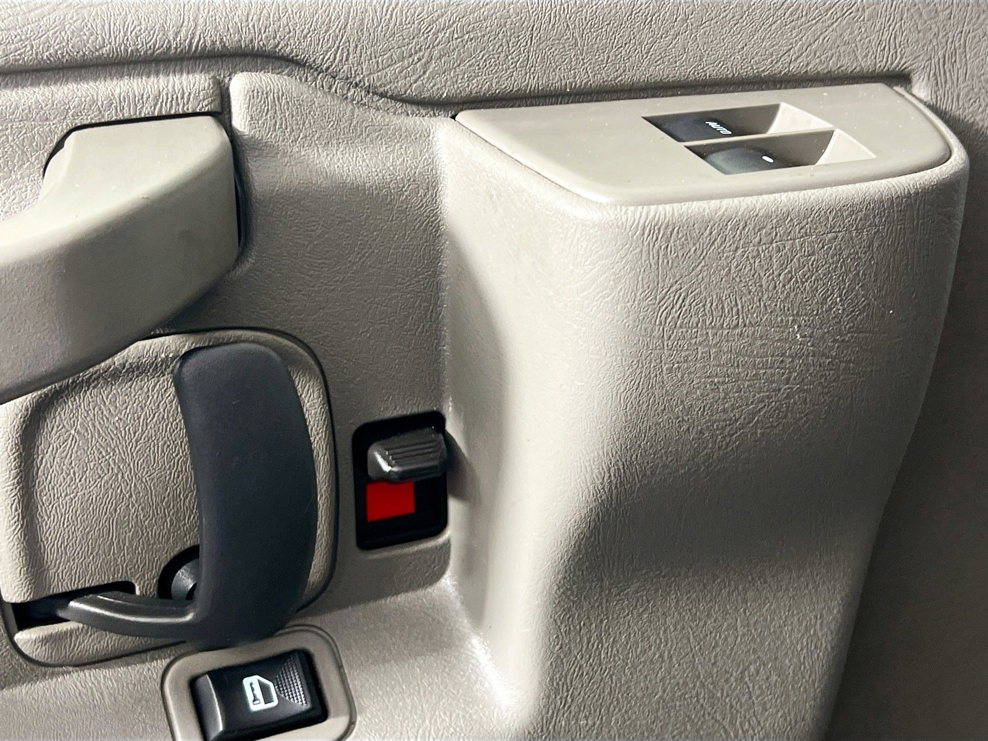 Used 2021 Chevrolet Express 2500 Extended w/ Communications Package image 15