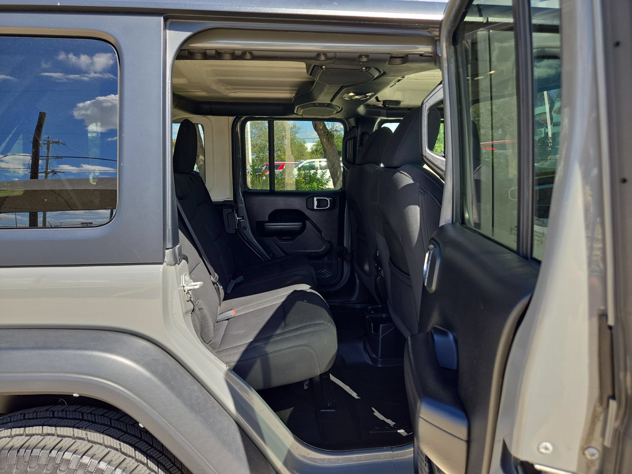 Used 2021 Jeep Wrangler Unlimited Sport AWD/4WD image 24