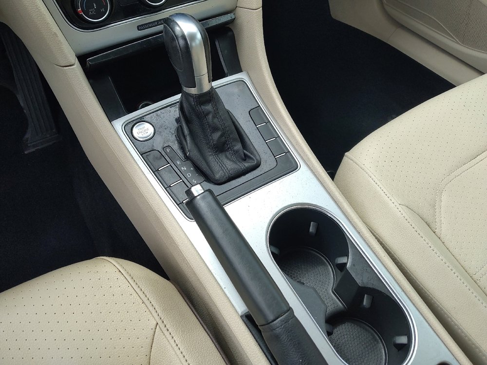 Used 2019 Volkswagen Passat 2.0T Wolfsburg image 26