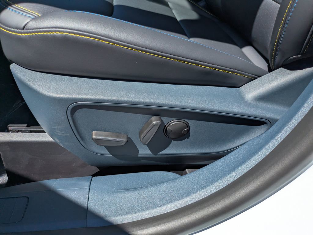 New 2025 Ford Maverick Lobo image 9