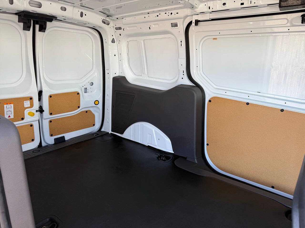 Used 2020 Ford Transit Connect XL FWD image 25
