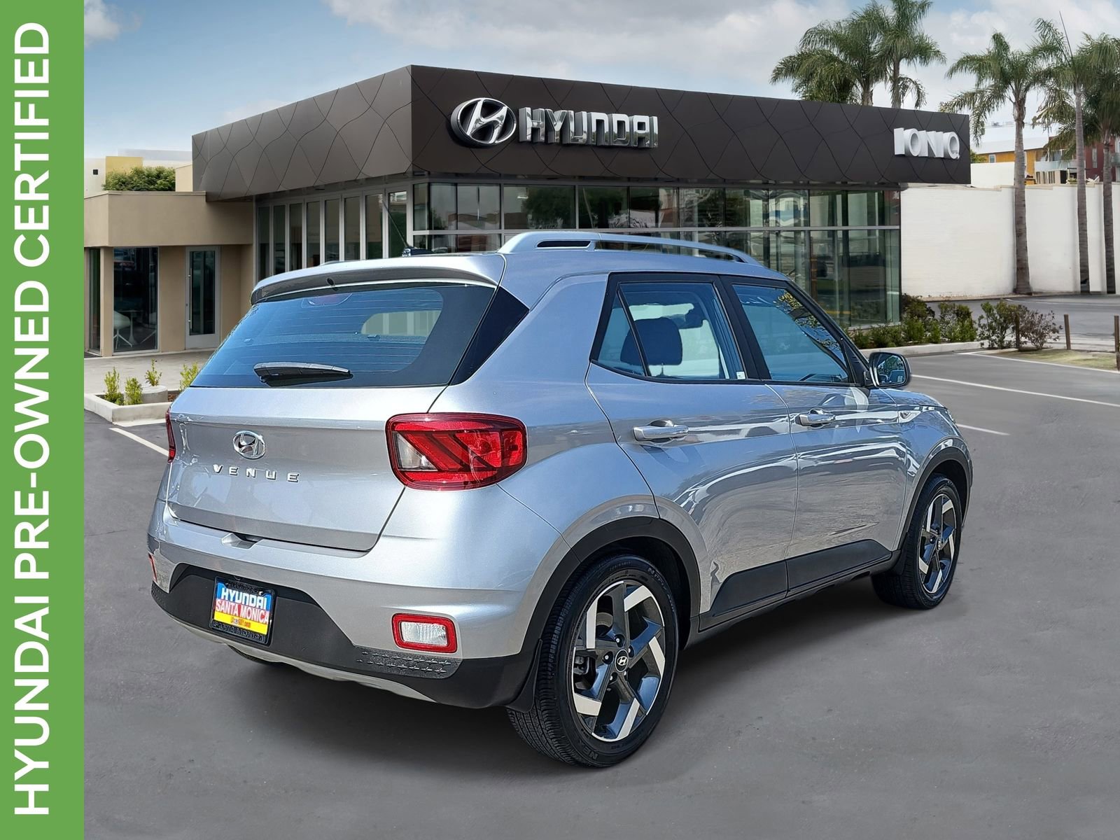 Certified 2023 Hyundai Venue SEL FWD image 3