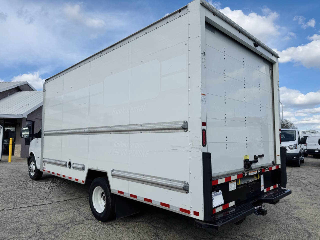 Used 2022 GMC Savana 3500 Extended w/ Power Convenience Package image 5