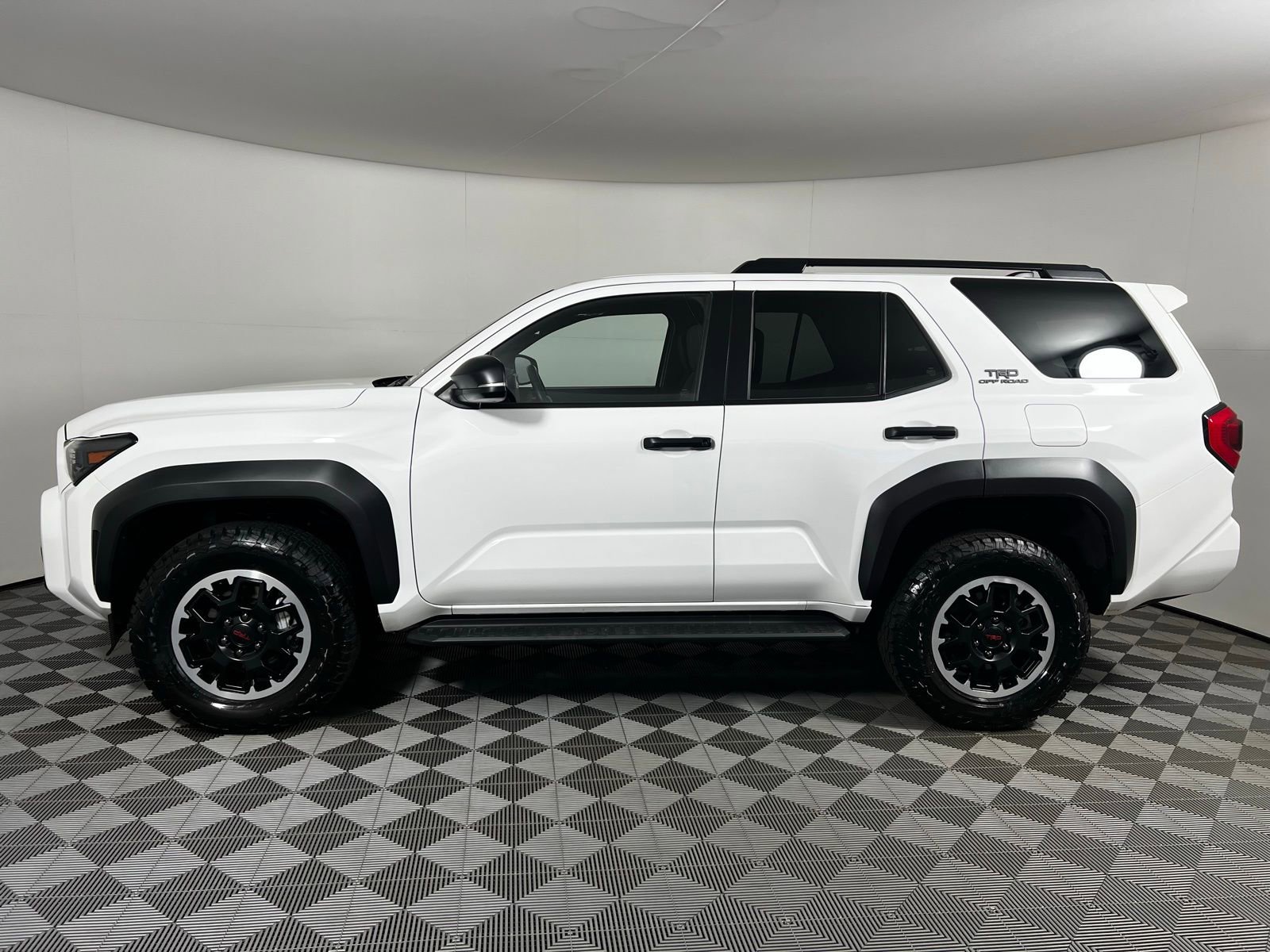 Certified 2025 Toyota 4Runner TRD Off-Road image 8