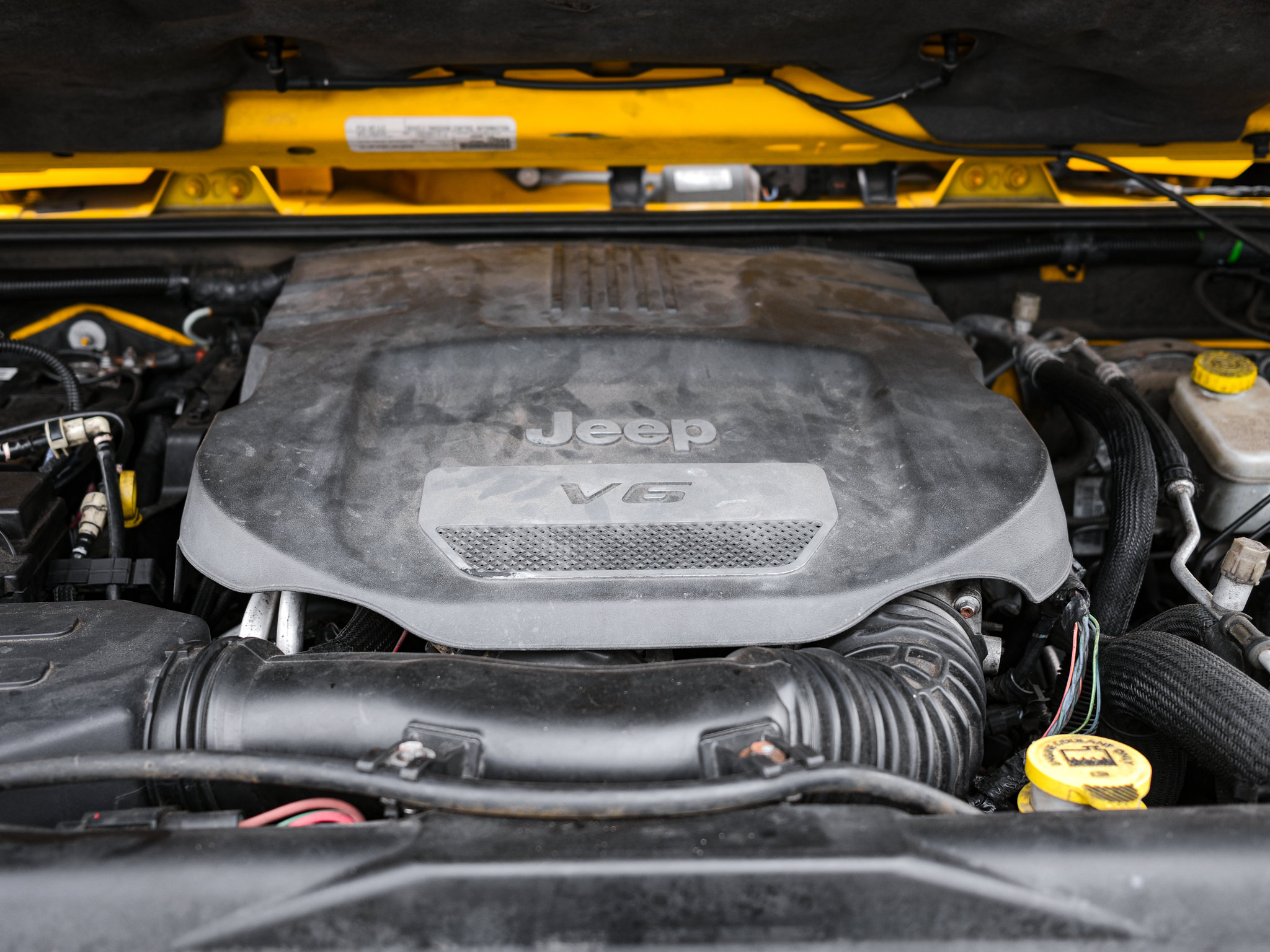 Used 2015 Jeep Wrangler Sahara AWD/4WD image 20