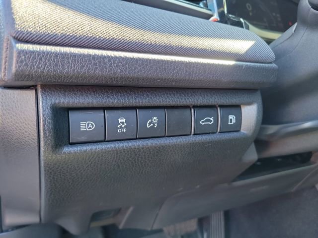 Used 2025 Toyota Camry LE w/ Convenience Package FWD image 19