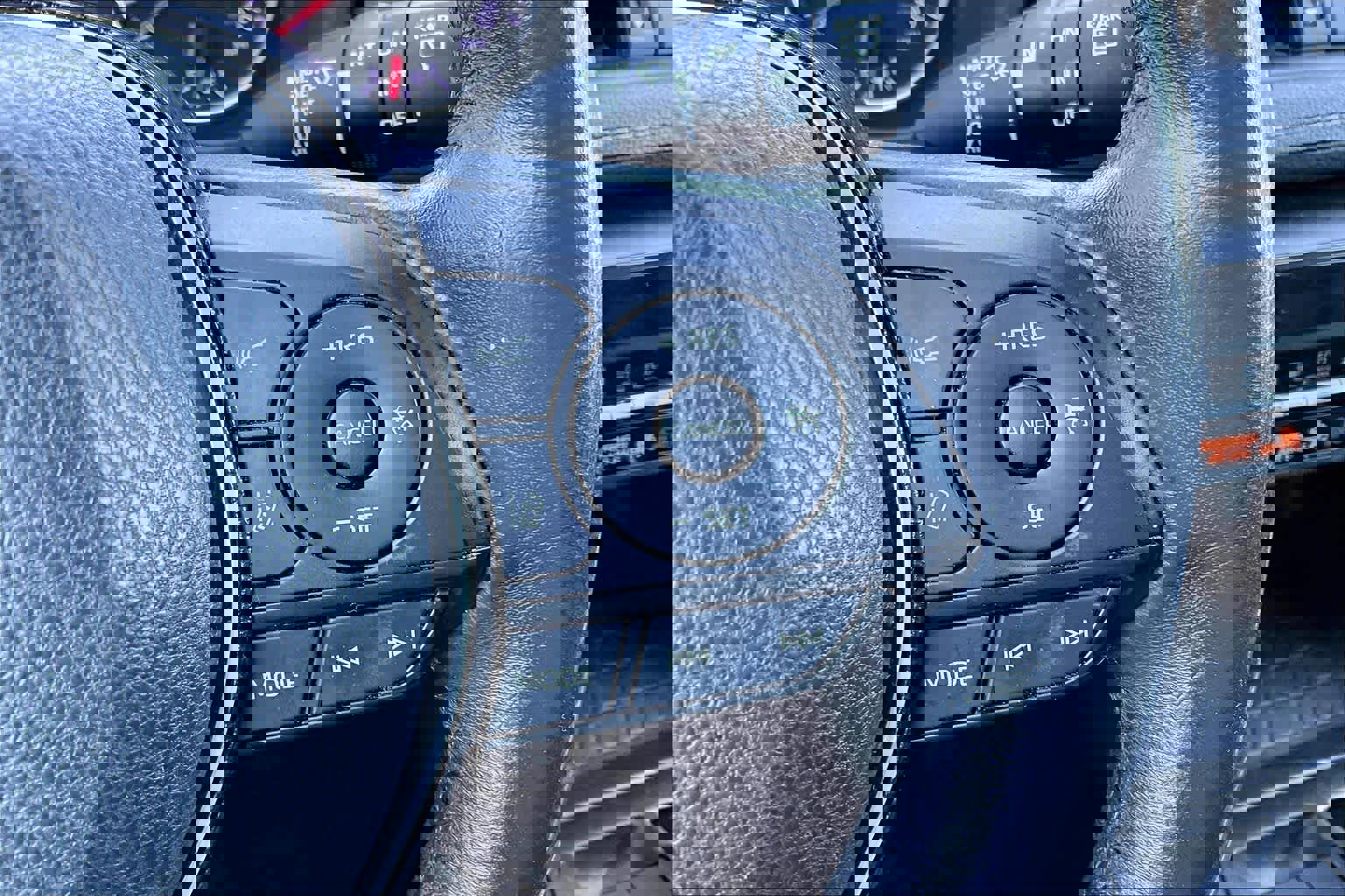 Used 2021 Toyota RAV4 XLE Premium image 22