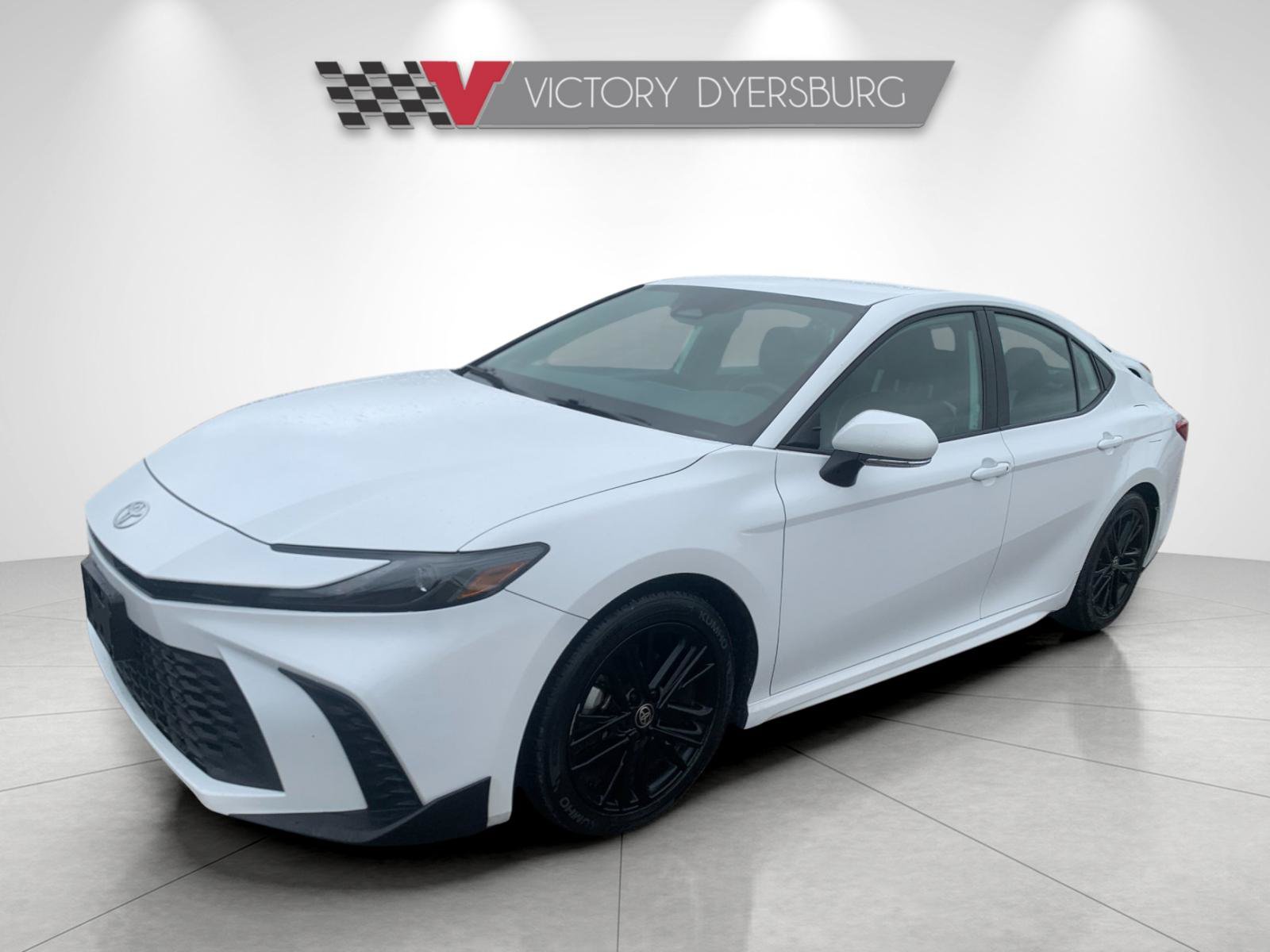 Used 2025 Toyota Camry SE FWD image 8