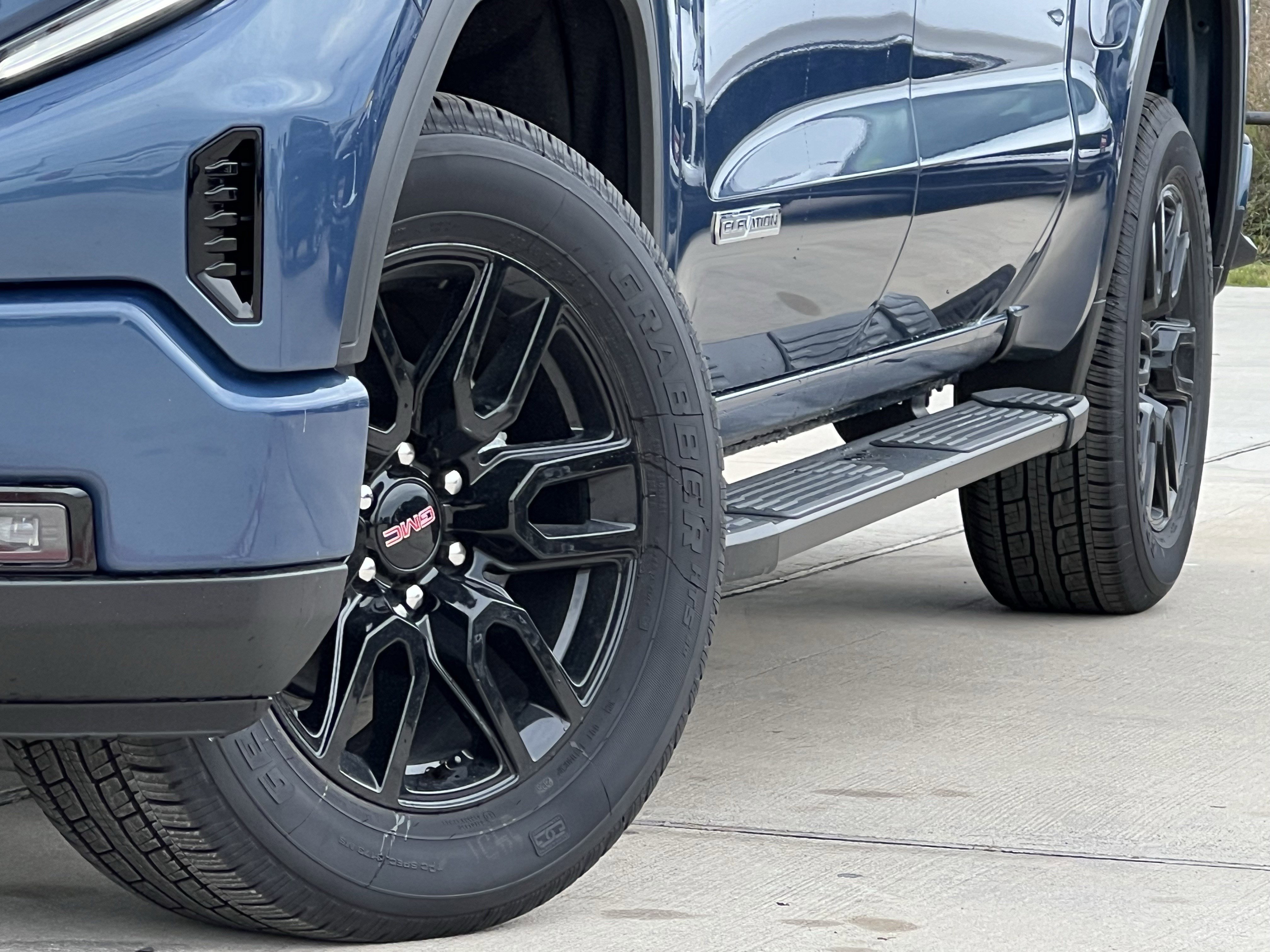 New 2026 GMC Sierra 1500 Elevation image 8