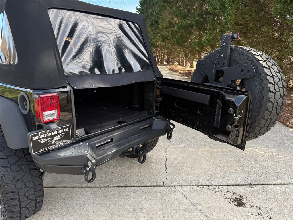 Used 2015 Jeep Wrangler Unlimited Rubicon w/ Dual Top Group image 66