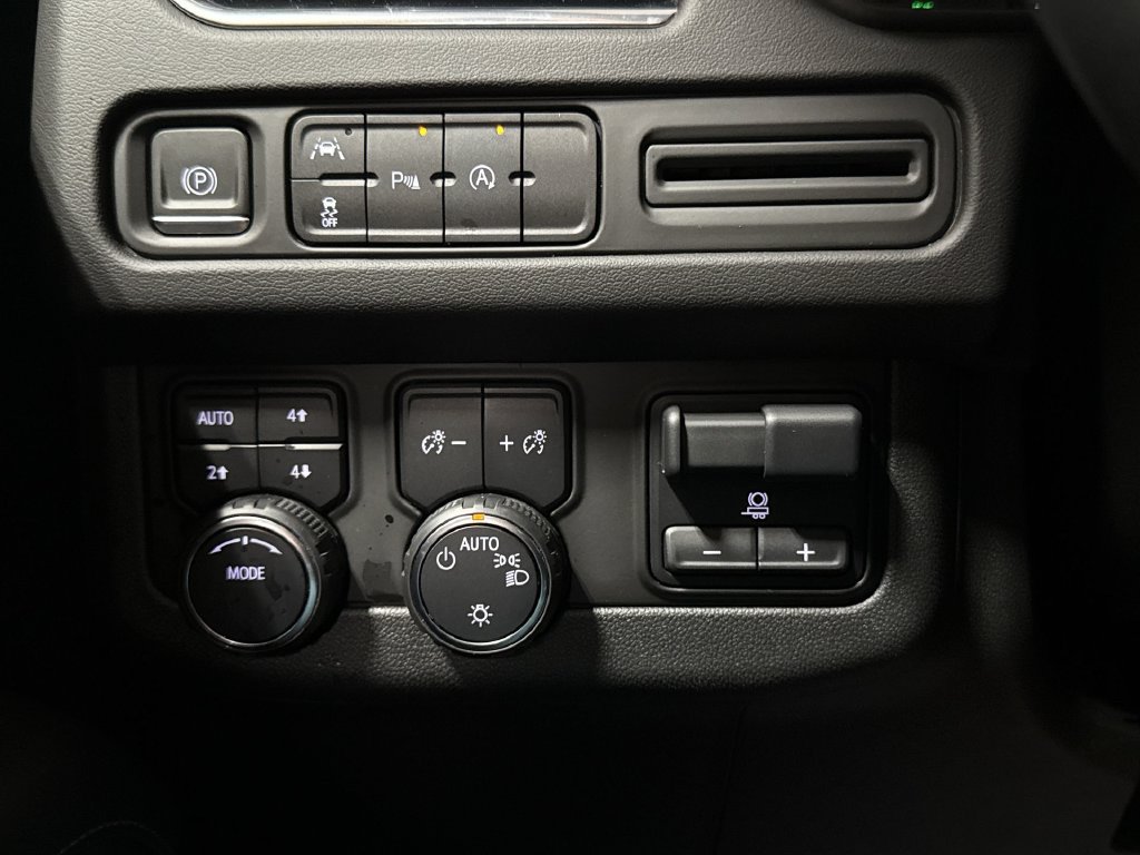 Used 2023 Chevrolet Tahoe LS w/ Driver Alert Package AWD/4WD image 18