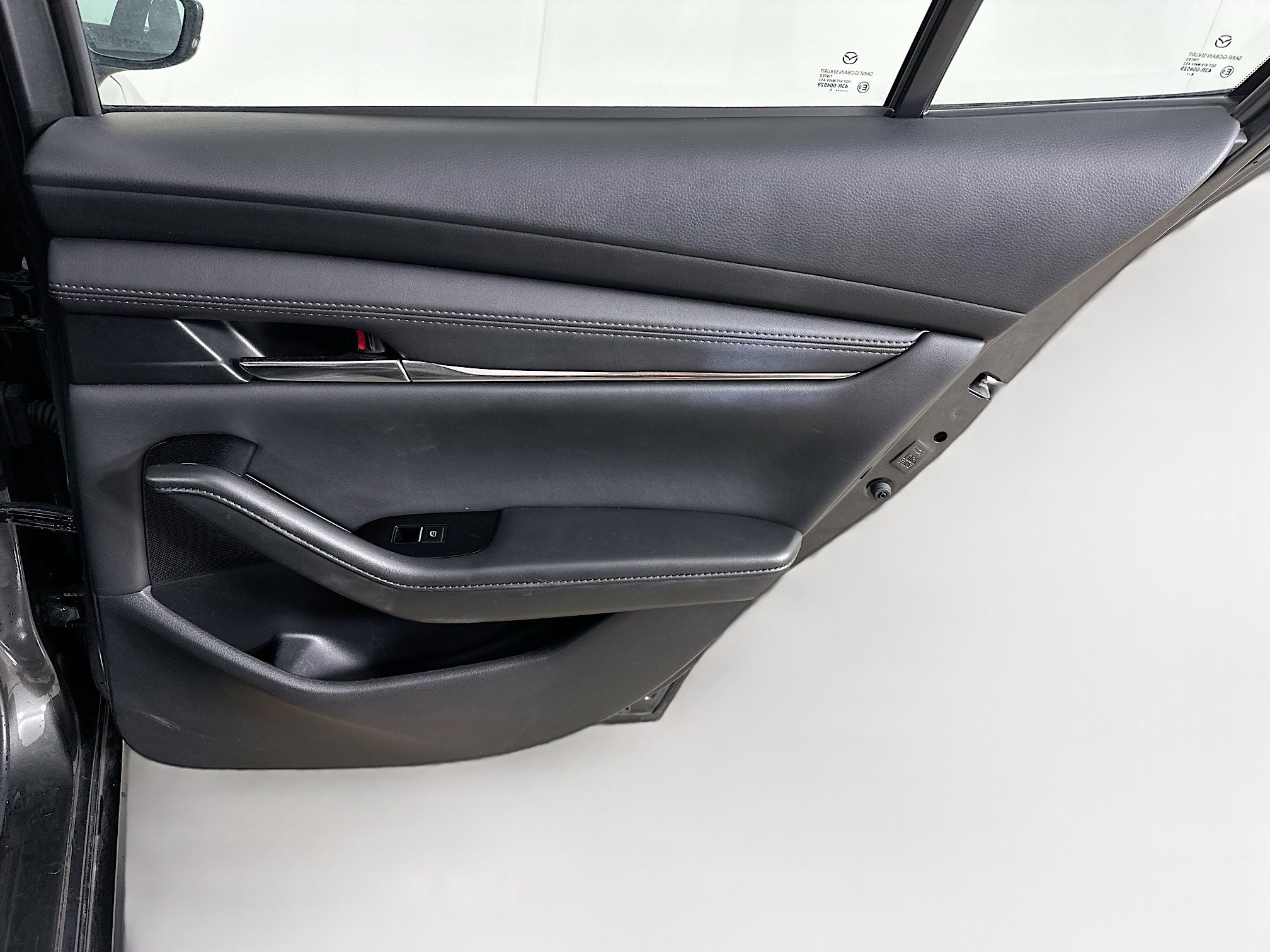 Used 2025 MAZDA MAZDA3 s image 30