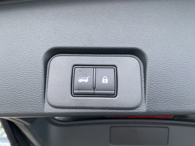 Used 2025 Nissan Rogue SL w/ SL Premium Package image 17