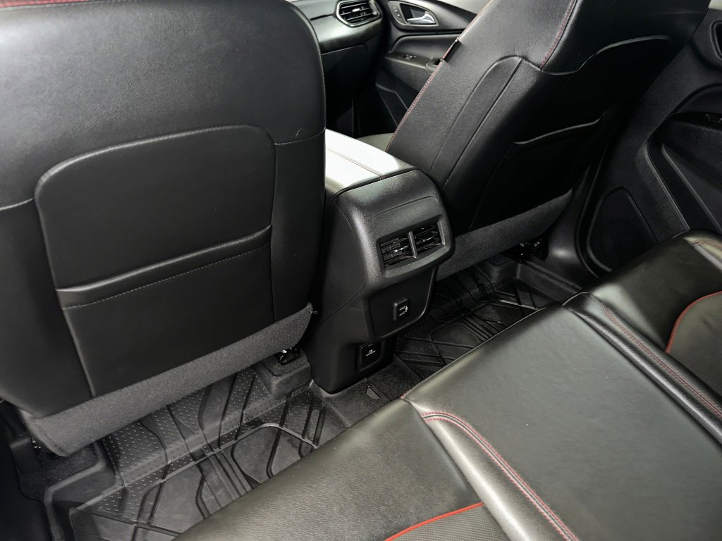 Used 2023 Chevrolet Equinox RS w/ RS Leather Package image 21