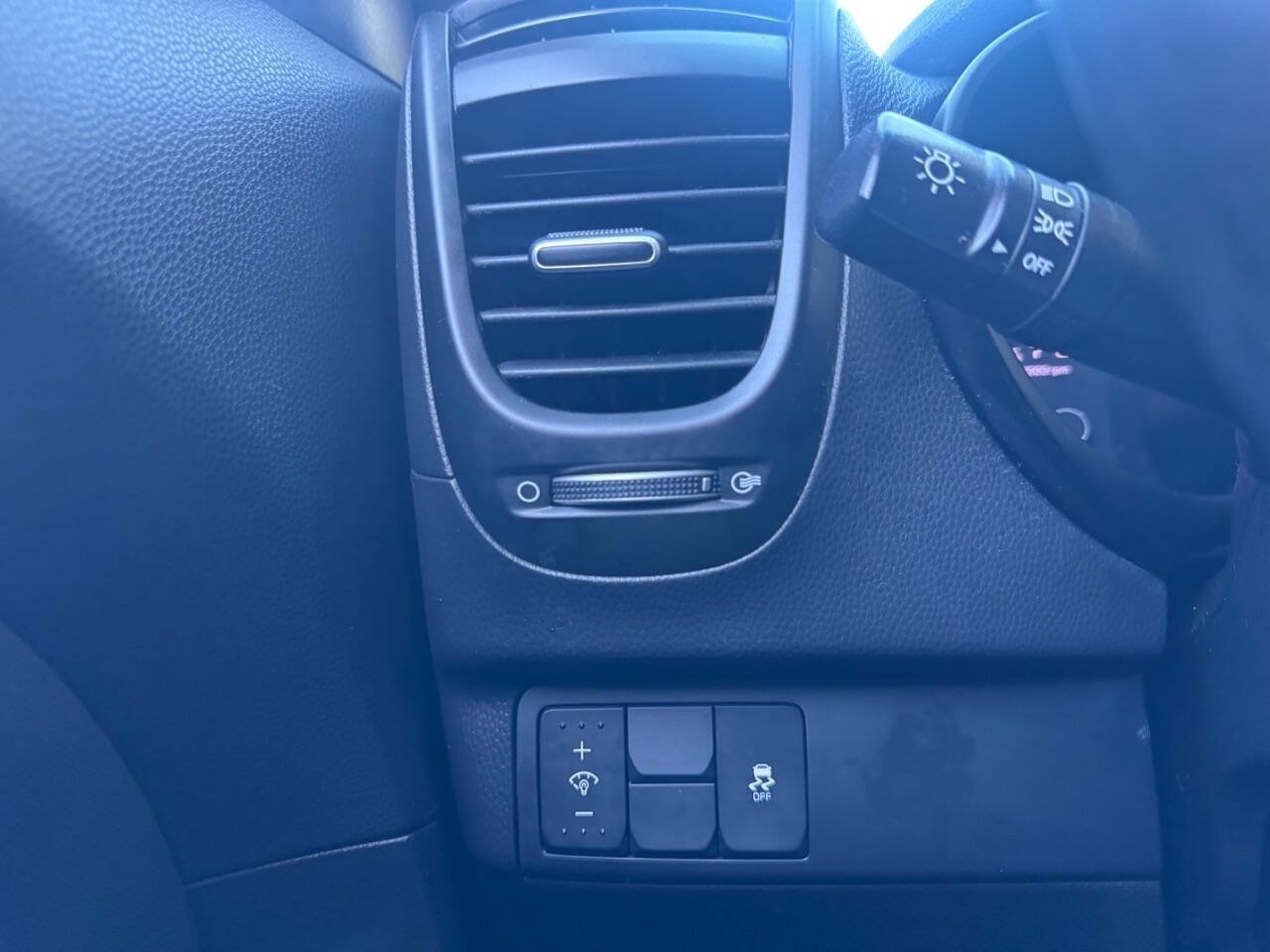Used 2014 Kia Soul FWD image 33