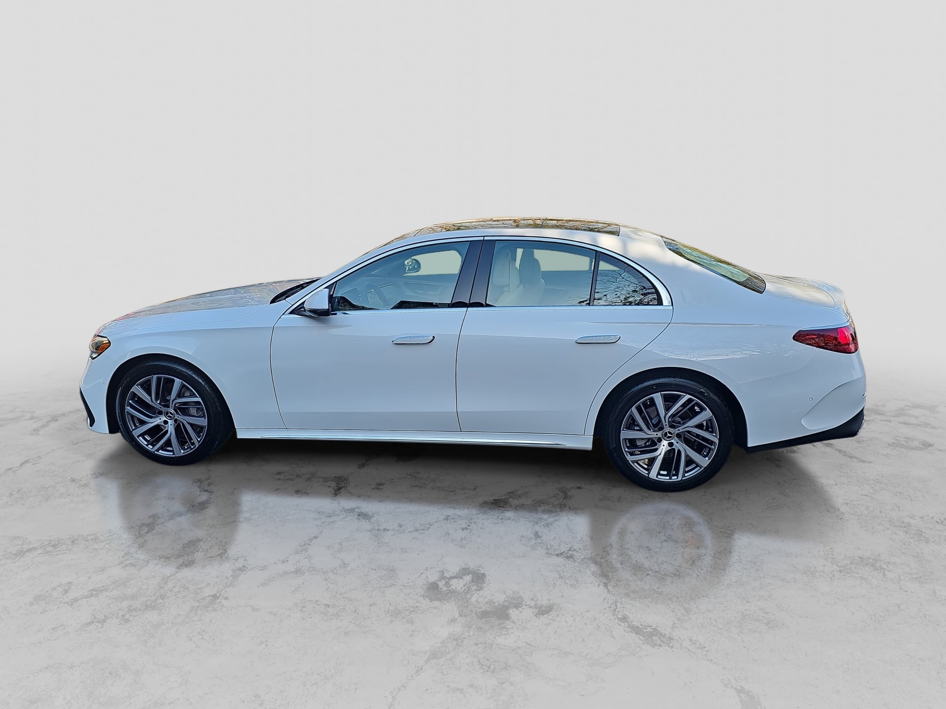 New 2026 Mercedes-Benz E 350 4MATIC Sedan image 8