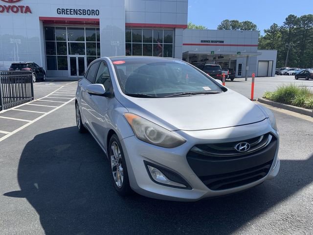 Used 2013 Hyundai Elantra GT w/ Style Pkg FWD image 2