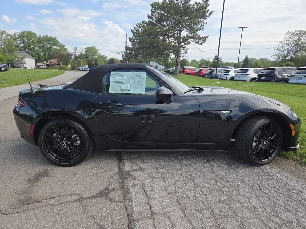 New 2026 MAZDA MX-5 Miata Club w/ Weather Package RWD image 12