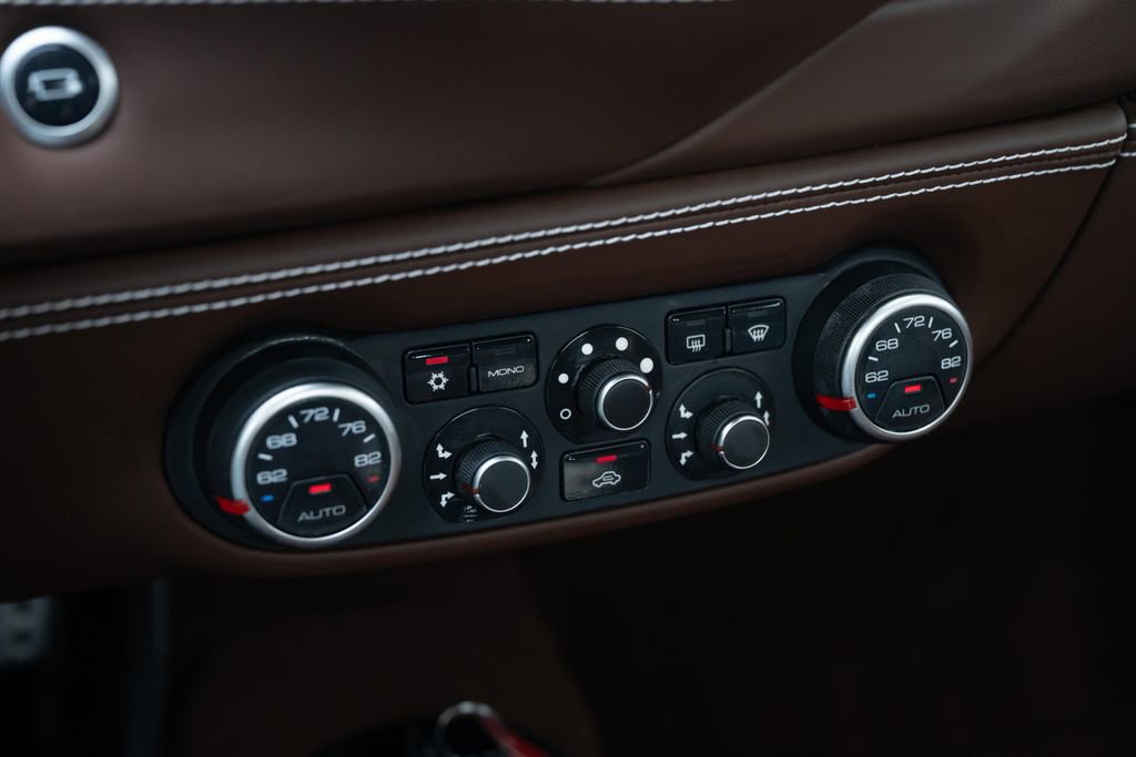 Used 2018 Ferrari 488 Spider RWD image 50
