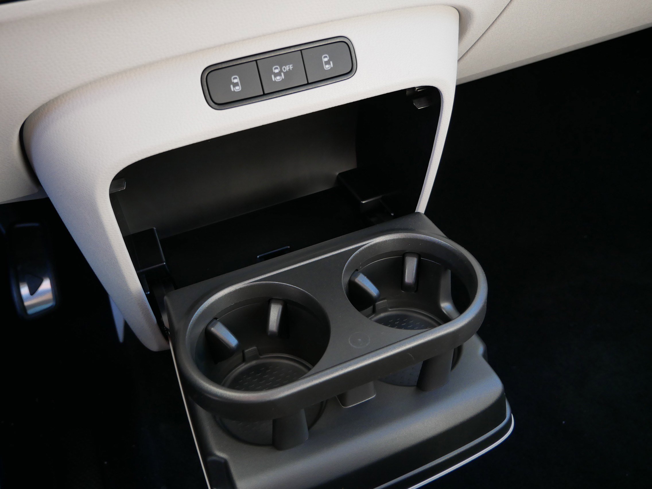 New 2025 Volkswagen ID. Buzz 1st Edition image 9