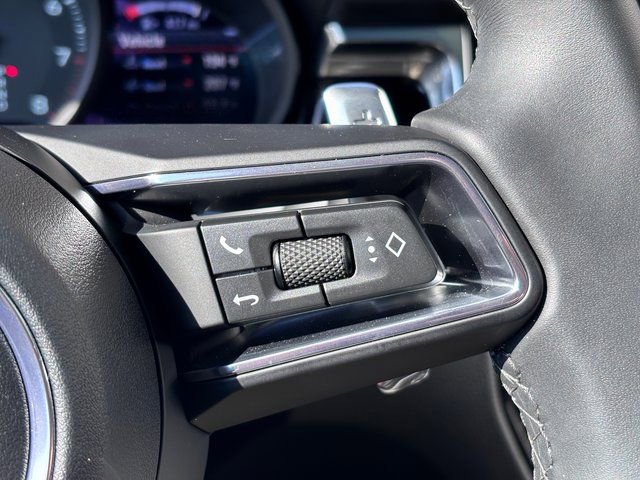 Certified 2026 Porsche Macan AWD/4WD image 16