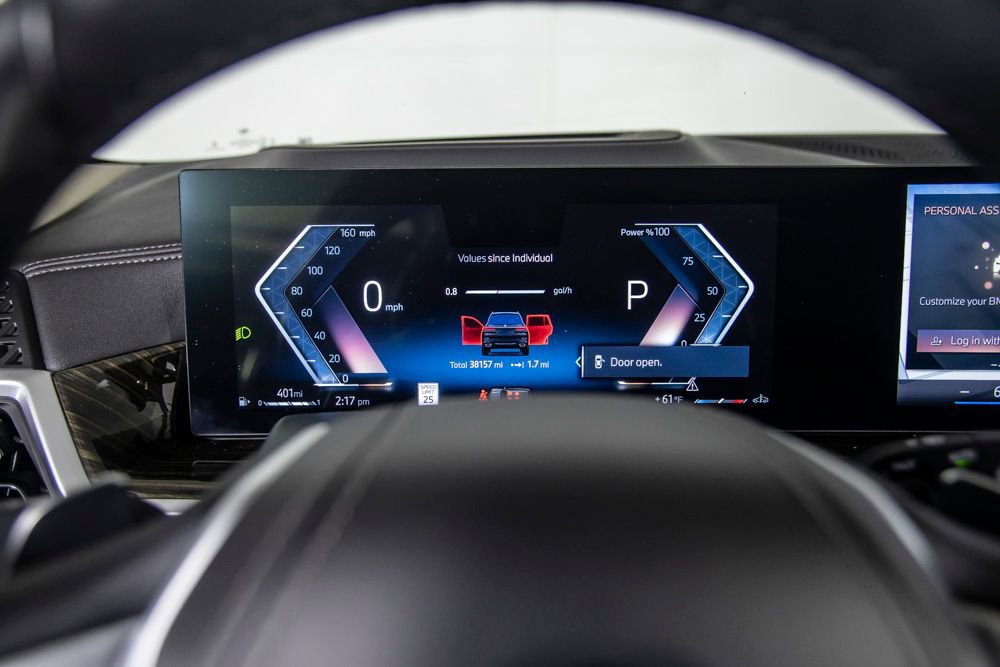 Used 2024 BMW X7 xDrive40i w/ Parking Assistance Package image 25