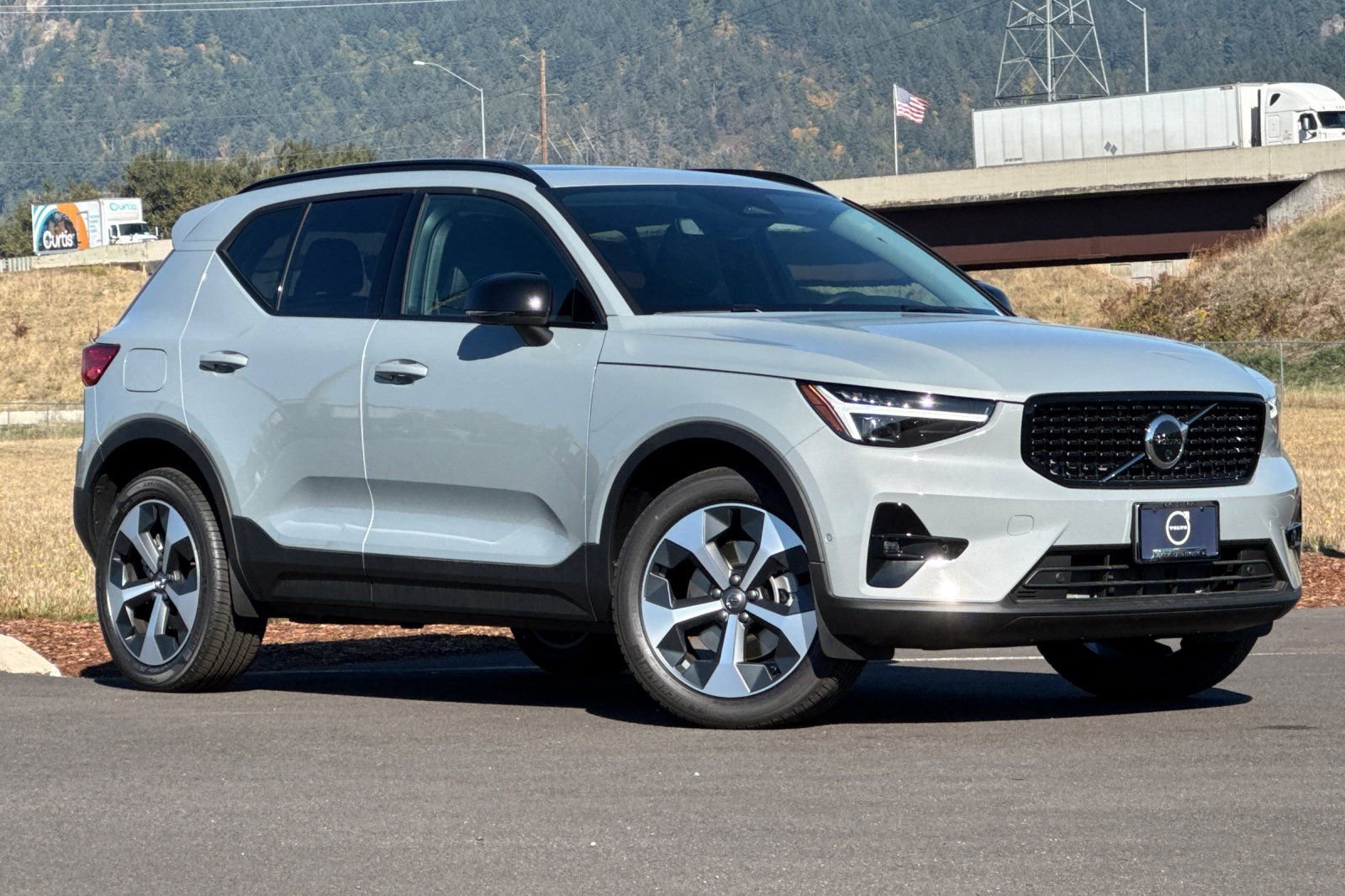 Used 2026 Volvo XC40 B5 Plus w/ Protection Package Premier AWD/4WD image 1