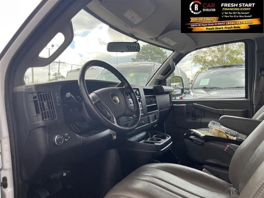Used 2023 Chevrolet Express 3500 w/ Driver Convenience Package RWD image 8