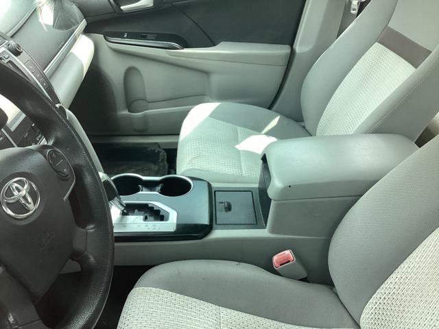 Used 2013 Toyota Camry LE FWD image 8