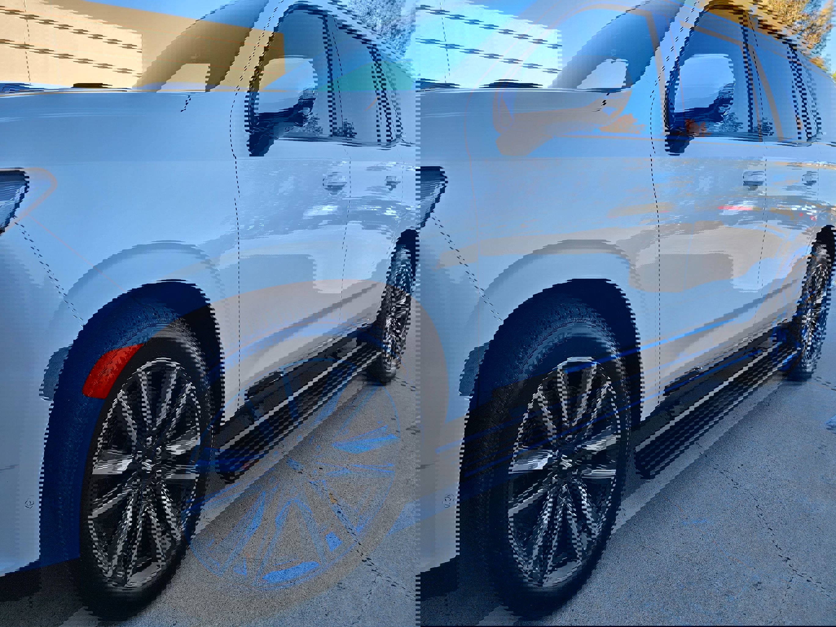 Used 2024 Cadillac Escalade Sport Platinum w/ Heavy-Duty Trailer Package image 25