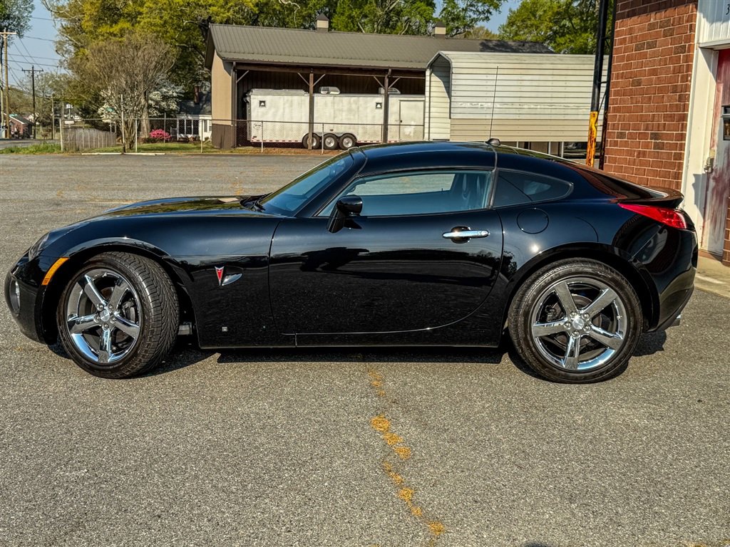 Used 2009 Pontiac Solstice GXP w/ Premium Package image 4