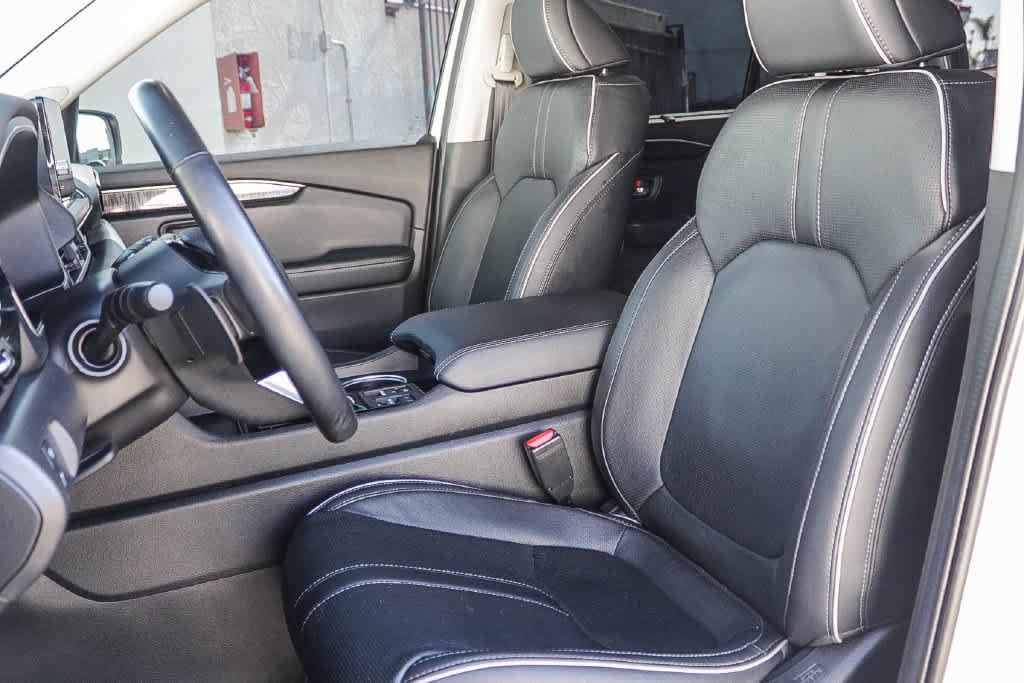 Used 2023 Honda Pilot Elite image 18