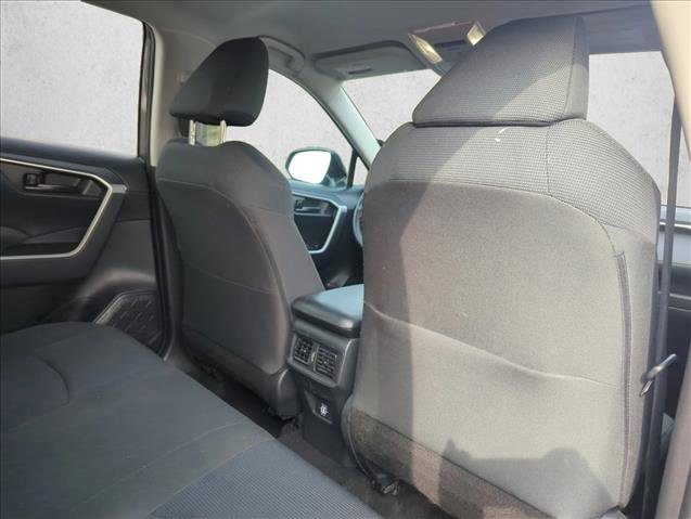 Used 2022 Toyota RAV4 LE image 23