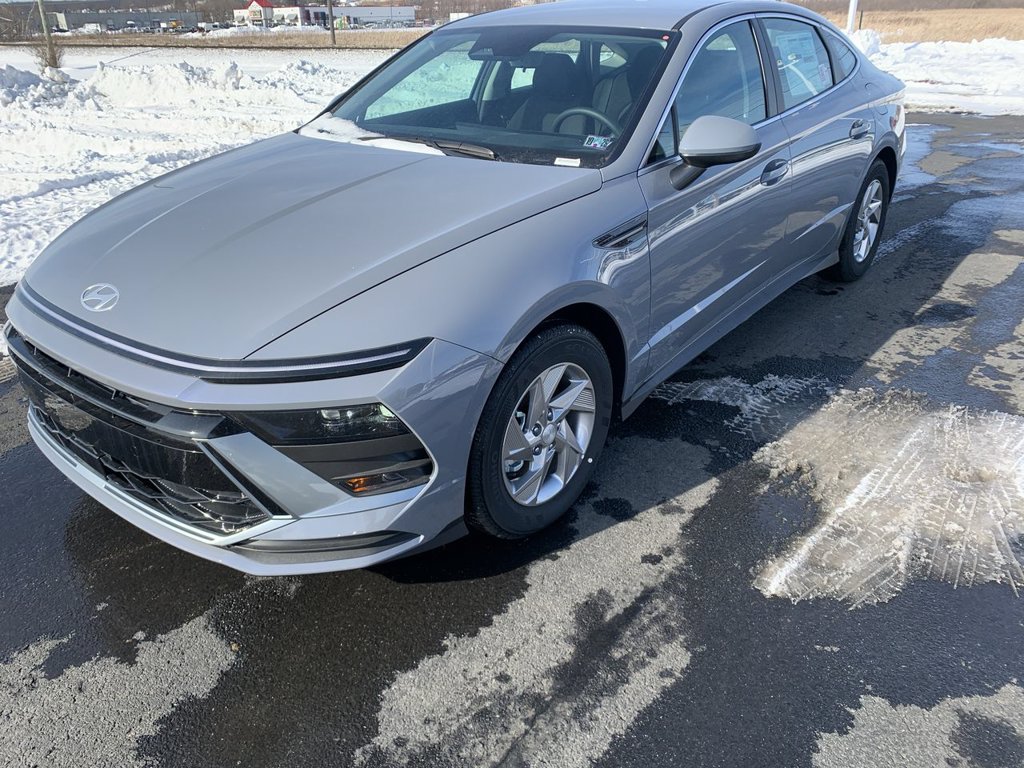 New 2026 Hyundai Sonata SE FWD image 4