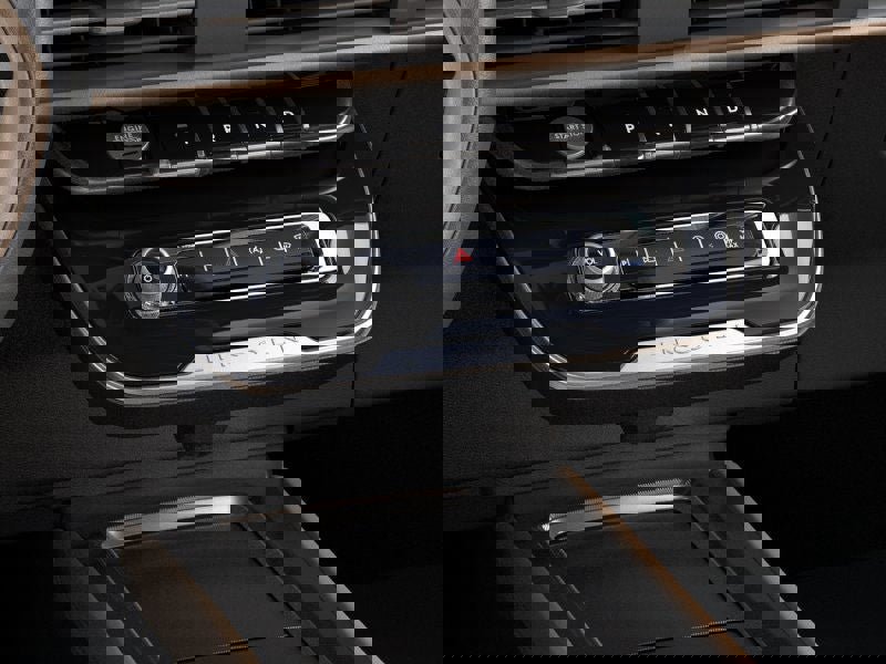 New 2023 Lincoln Corsair Reserve w/ Equipment Group 202A image 15