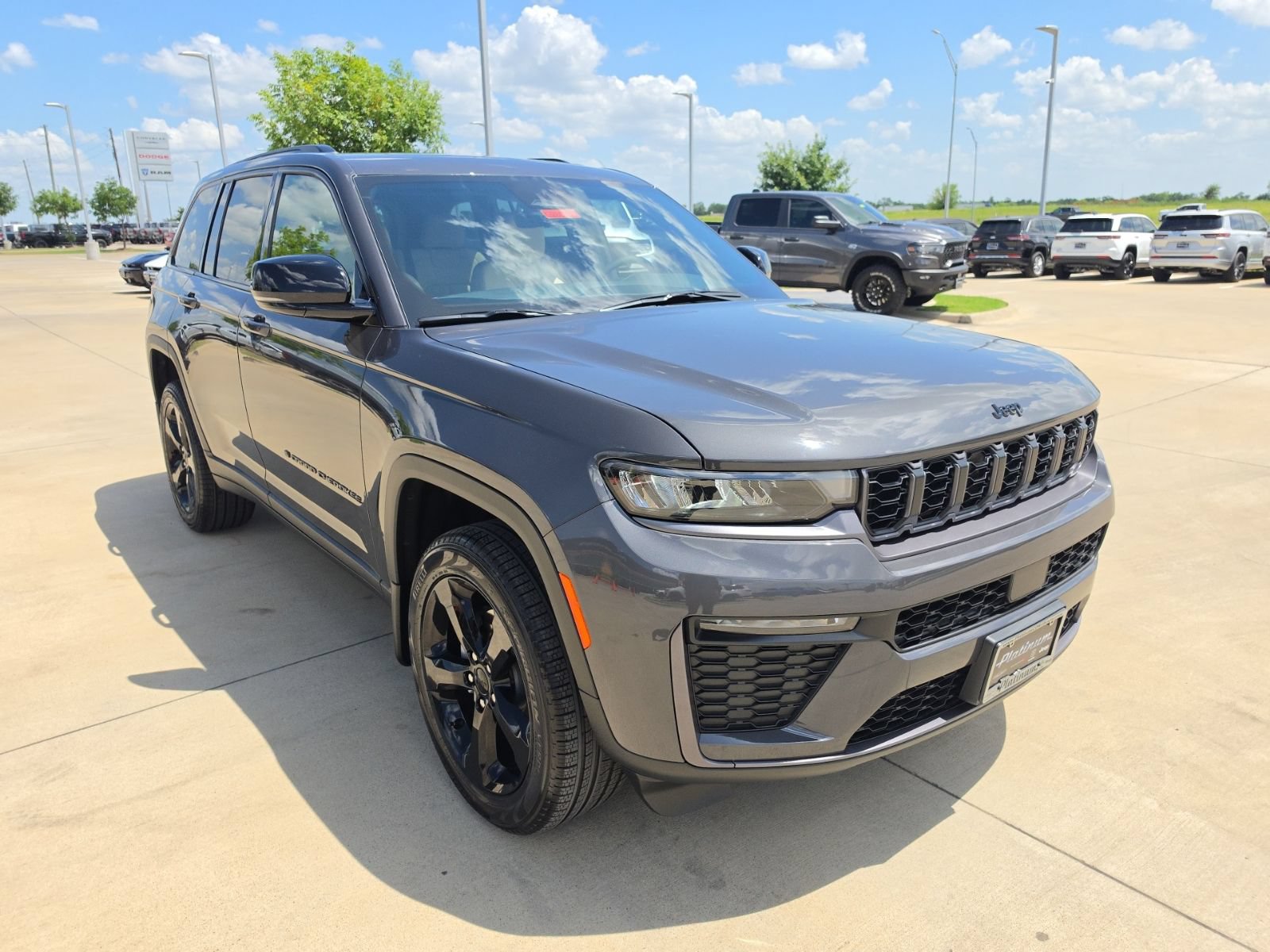 New 2026 Jeep Grand Cherokee Limited w/ Limited Altitude Package AWD/4WD image 7