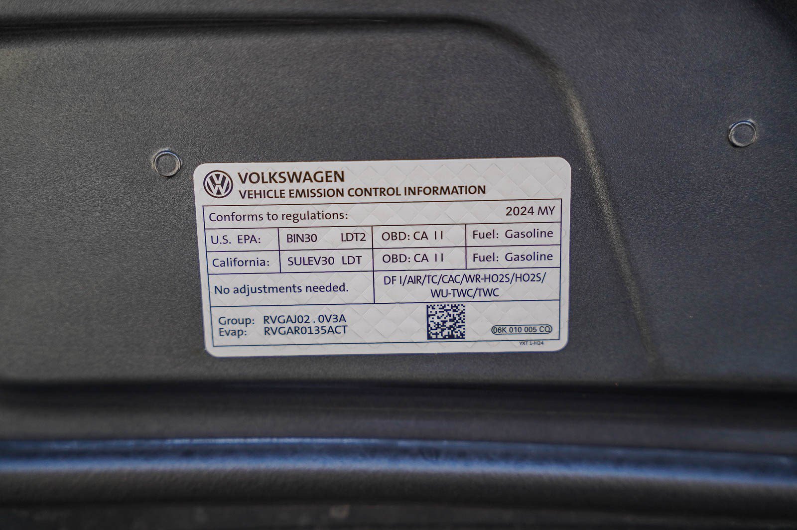 Used 2024 Volkswagen Tiguan SE image 29