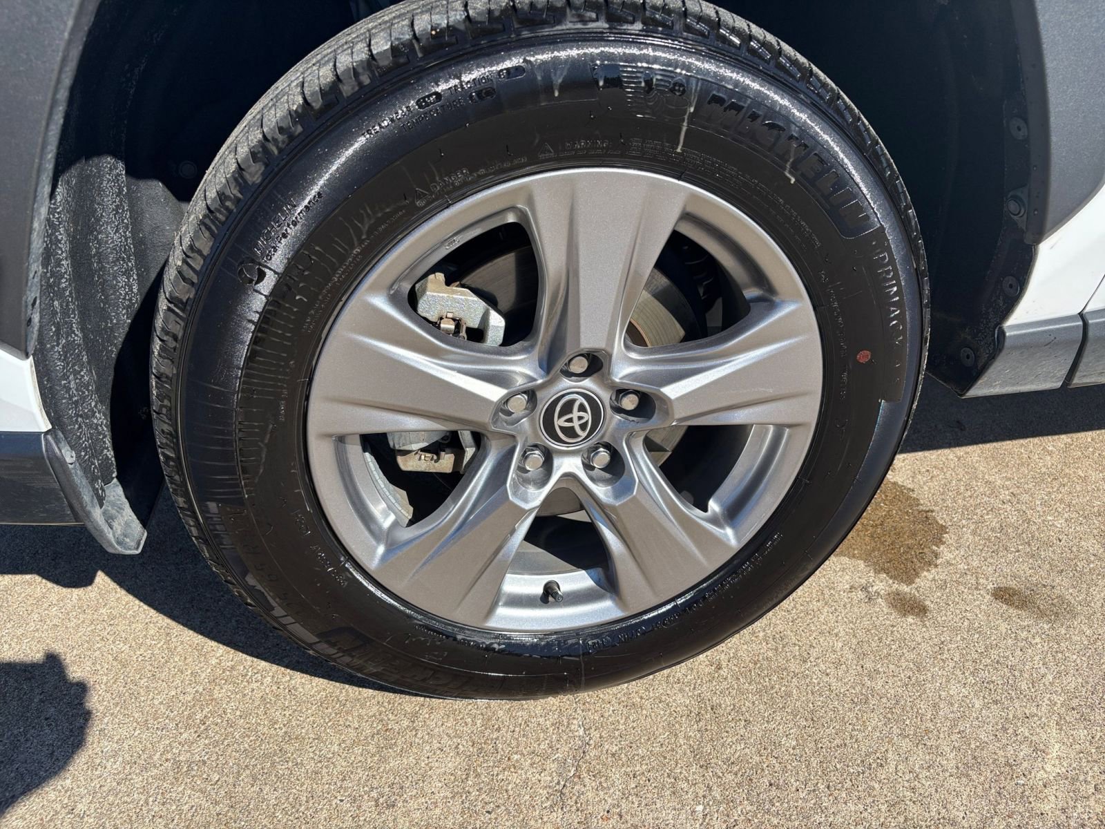 Used 2025 Toyota RAV4 LE image 29