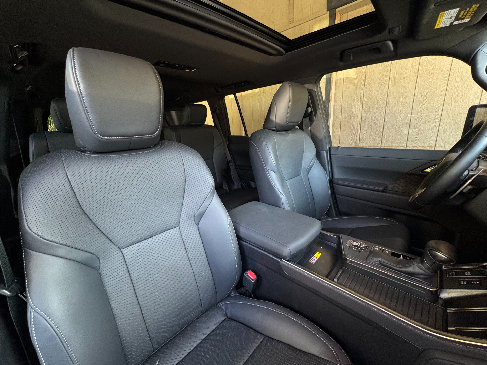 Used 2025 Lexus GX 550 w/ Cold Area Package AWD/4WD image 23