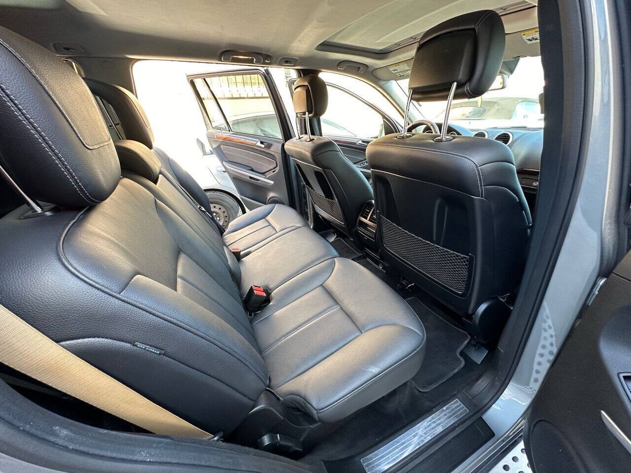 Used 2011 Mercedes-Benz GL 320 BlueTEC 4MATIC image 14