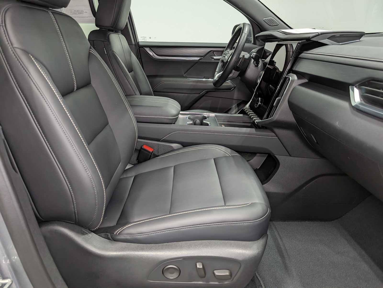 Certified 2024 GMC Acadia Elevation w/ Luxury Package image 42