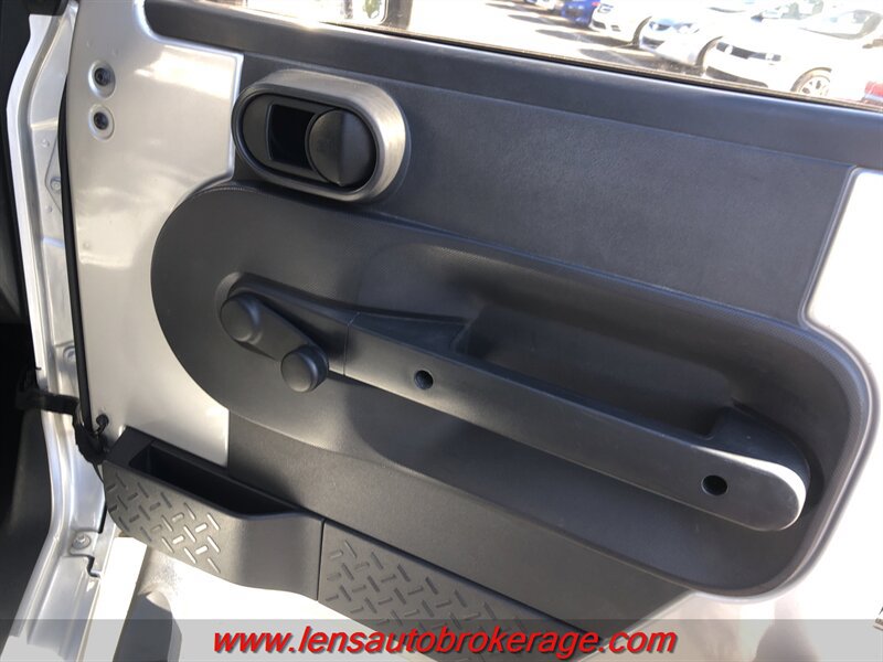 Used 2009 Jeep Wrangler X AWD/4WD image 17
