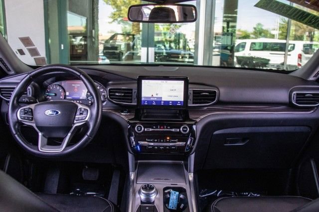 Used 2023 Ford Explorer Limited w/ Equipment Group 301A image 15